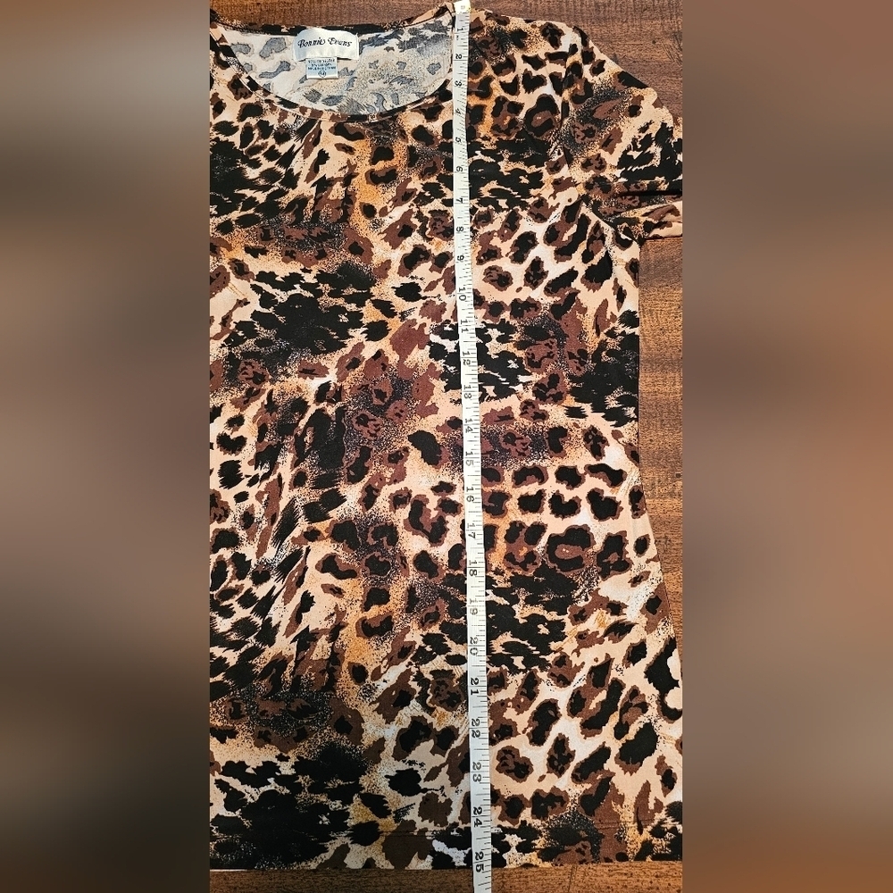 Bonnie Evans Women's Leopard Print 3/4 Sleeve Round Neck Poly Blouse Size Medium - Picture 9 of 9